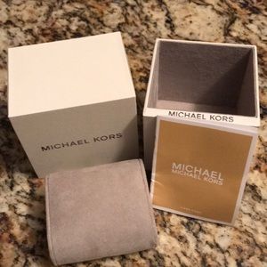 Michael Kors watch box
